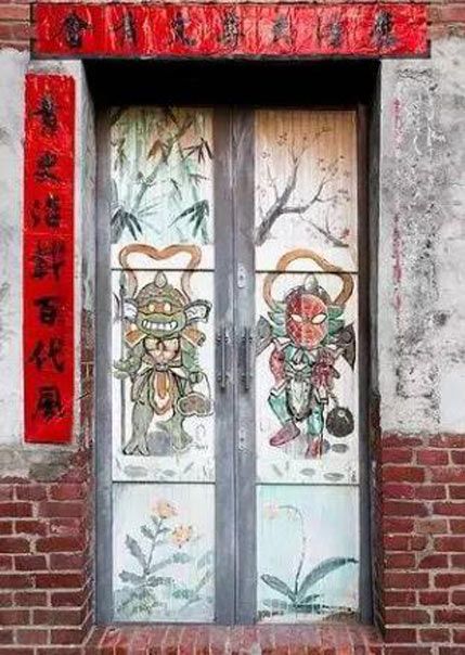 中式古建筑裝飾門面貼物習俗